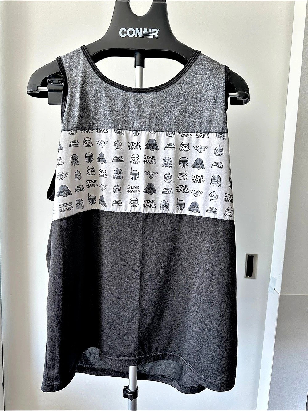 Star Wars Graphic Tank in Black & Gray Like New